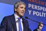 Caputo, sin filtro, le respondió al vicepresidente de la UIA: “Me toca defender los intereses de los argentinos, no los de determinados empresarios”