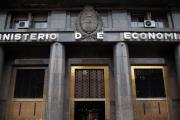 Las provincias aumentaron su gasto en un 8,9% y postergan la baja de impuestos