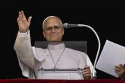 ¡Todo indica que visitaría la Argentina en noviembre! León XIV reapareció desde la ventana del Palacio Apostólico y brindó su primer Angelus