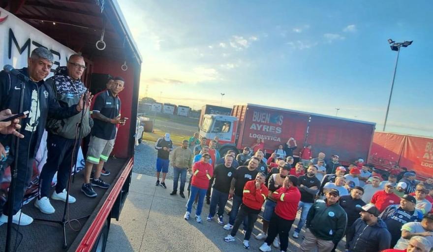 Camioneros eran los de antes: el gremio de los Moyano confirmó un paro por tiempo indeterminado en la planta Mega de Coca-Cola en reclamo de mejoras laborales