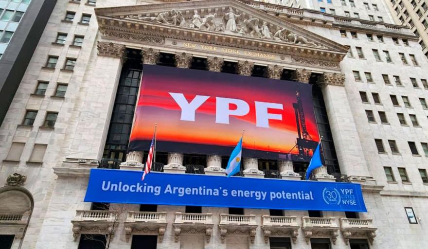 Juicio a YPF: ¡El Gobierno de Milei evitó tener que pagar 16.000 millones de dólares! "Vinimos a arreglar las cagadas del inútil e incompetente de Kicillof” + Cristina…