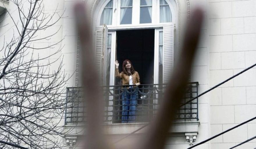 El TOF 2 dispuso un embargo preventivo sobre el departamento de San José 1111, a modo de nueva etapa de ejecución patrimonial de Cristina Fernández de Kirchner, por la causa Vialidad